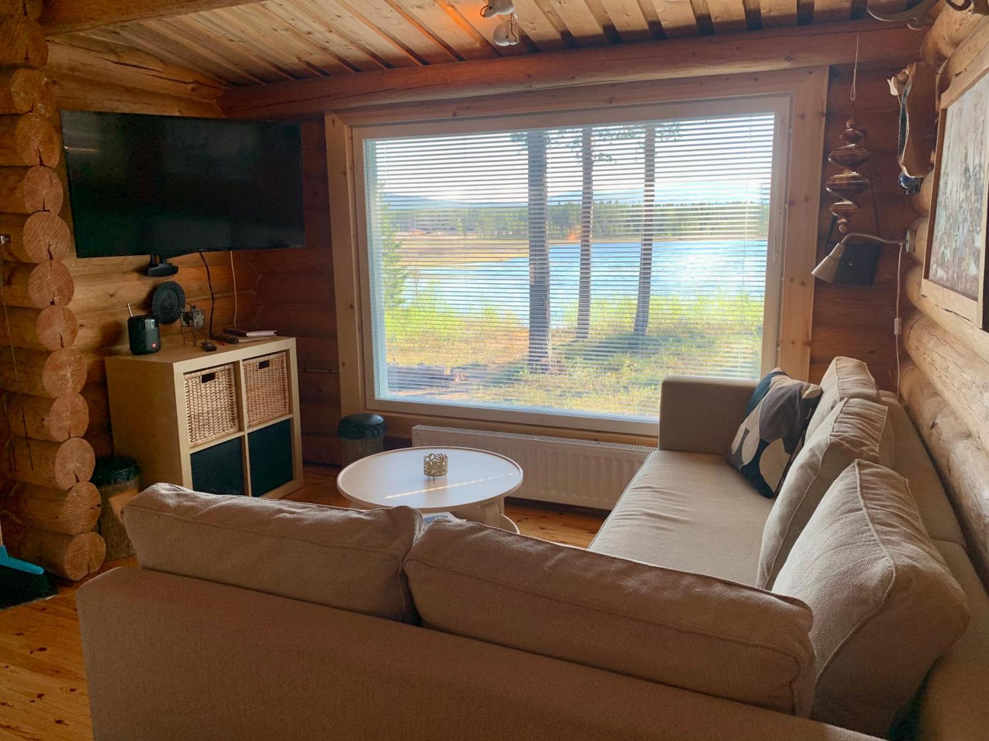 Kaupinmaja, Yllaes, Aekaeslompolo, Lapland - Log Cabin With Lake And Fell Scenery Exteriör bild